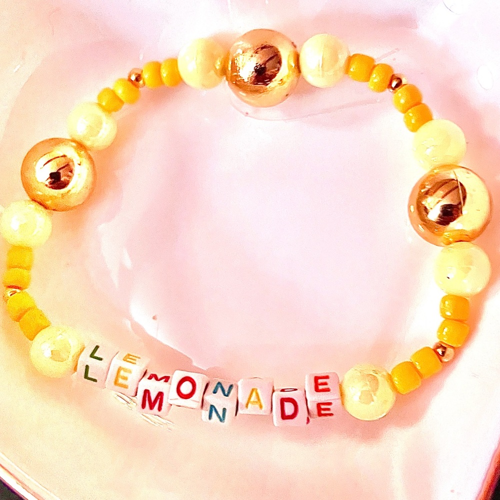 BUY1GET1FREE Beyoncé Lemonade Bee Hive friendship bracelet